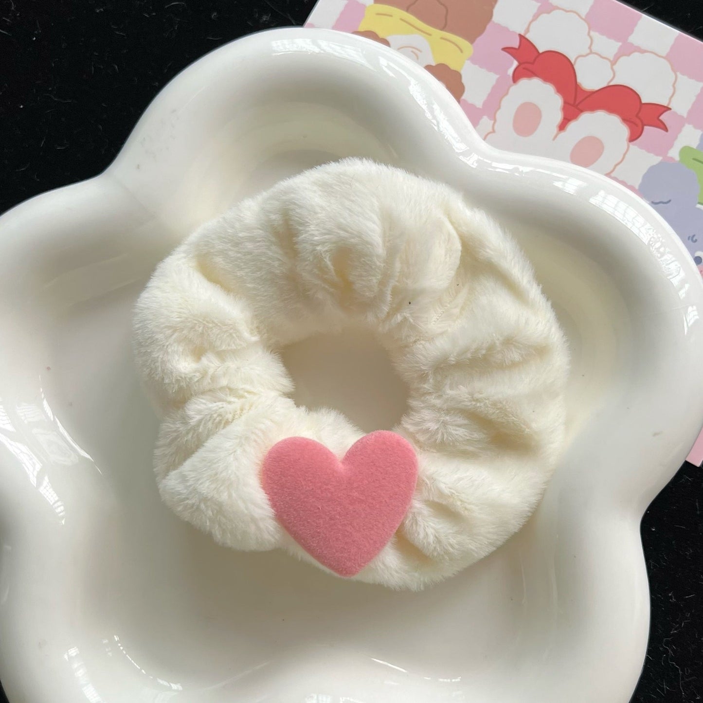 Flocking Love Plush Large Intestine Hair Ring MERLIÁ