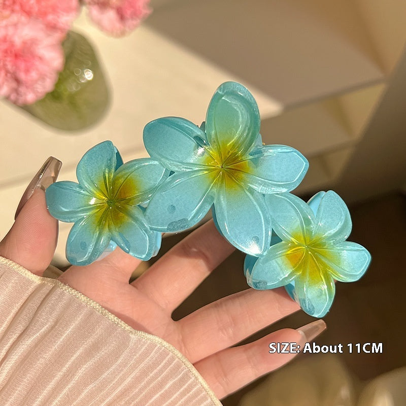 Three-flower hair clip 🌸