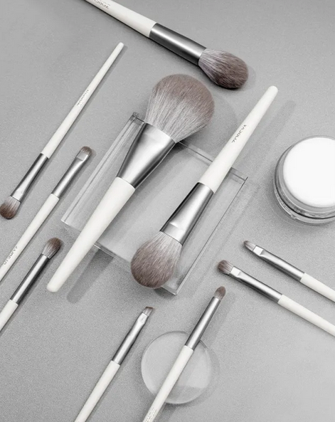 Silver Foxtail 10-Piece Makeup Brush Set MERLIÁ